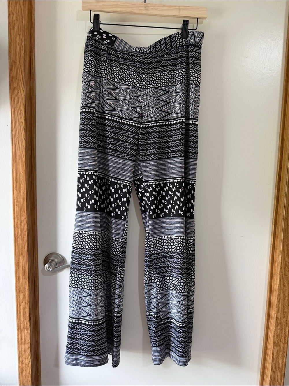 Counterparts Black & White Patterned Wide-Leg Pull-On Pants
